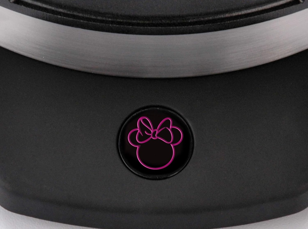 disney-minnie-mouse-waffle-maker-by-sele-3.jpg