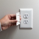 qdos-safety-stayput-double-outlet-plug-c-3.jpg
