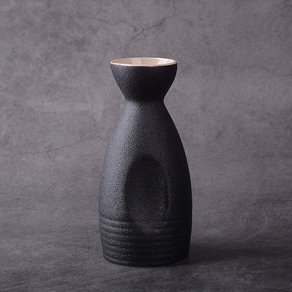 japanese-sake-set-traditional-black-sake-3.jpg