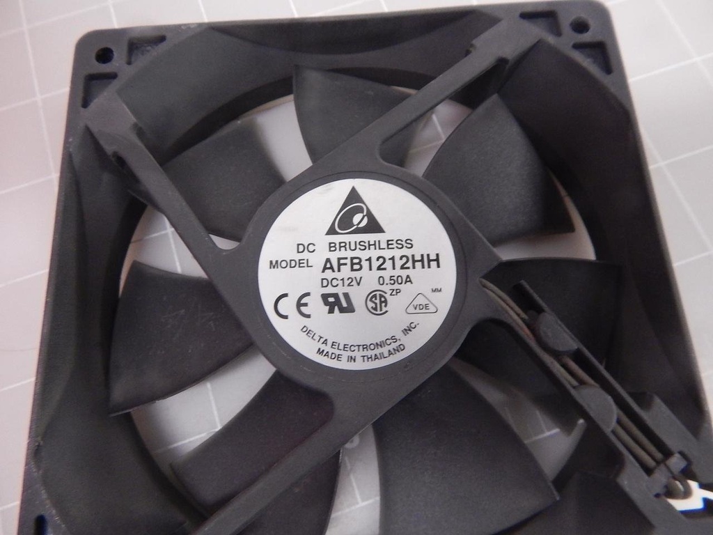dc-fans-120x120x254mm-12v-dc-fan-5.jpg