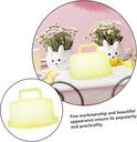 portable-cake-carrier-with-lid-and-handl-4.jpg