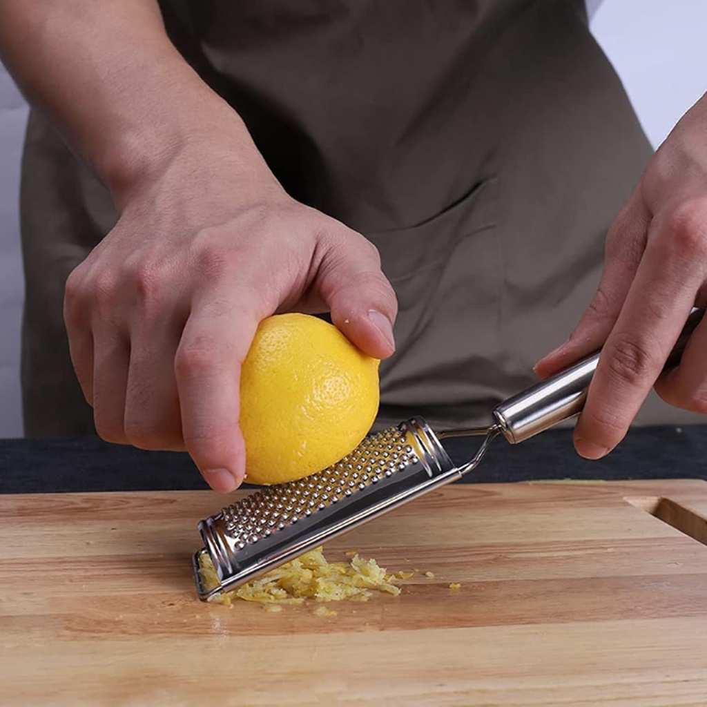 lemon-squeezer-and-lemon-user-together-s-5.jpg