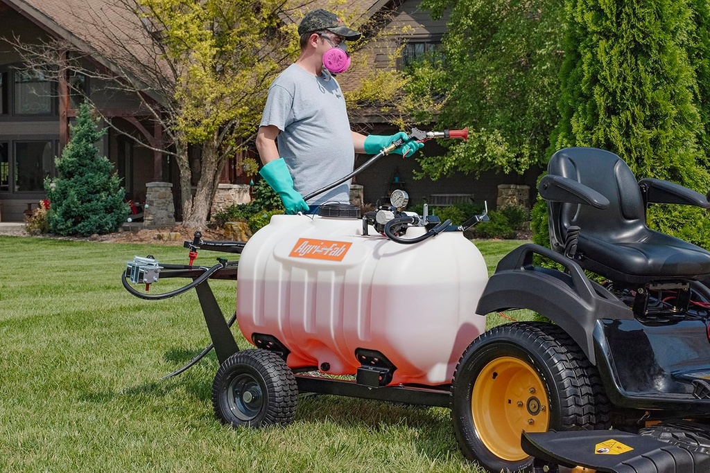 agri-fab-45-0590-tow-behind-sprayer-with-2.jpg