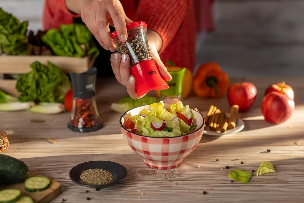 kuhn-rikon-spice-mill-vase-mini-red-plas-3.jpg