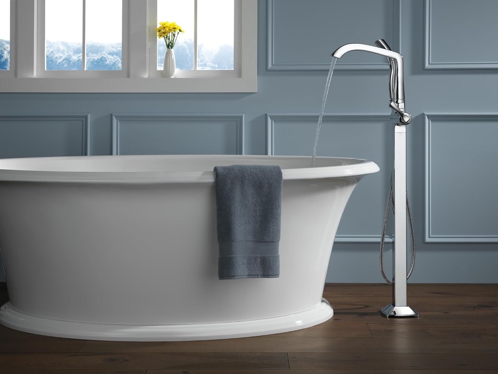 delta-stryke-freestanding-tub-faucet-wit-2.jpg