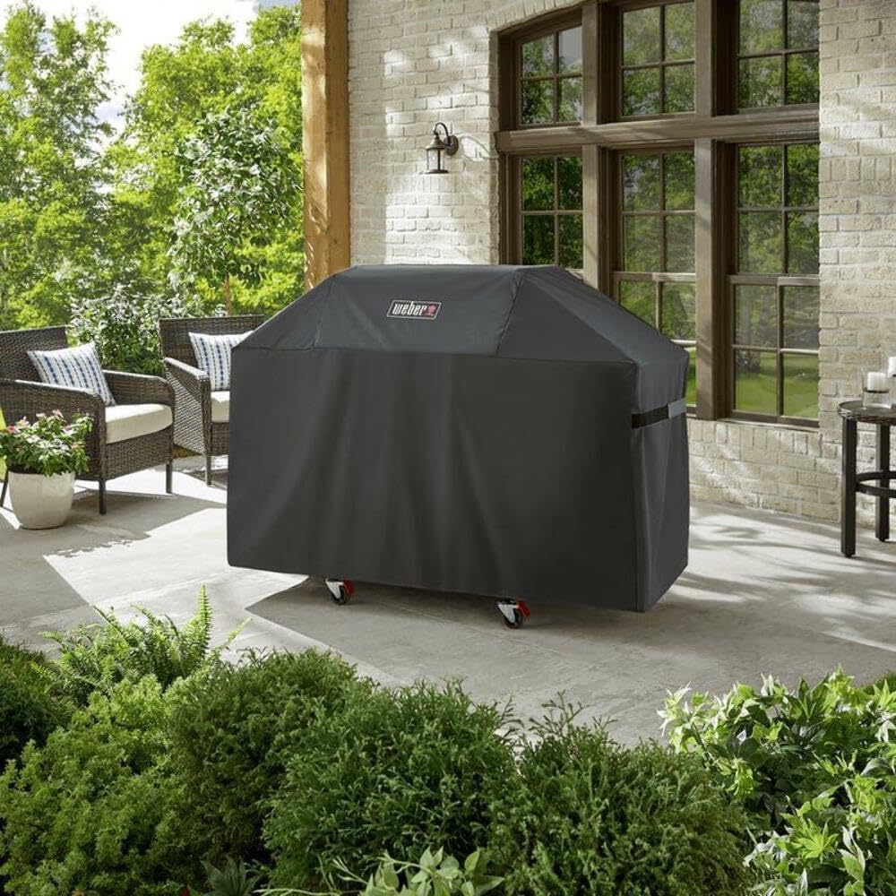 weber-premium-outdoor-grill-cover-water--2.jpg
