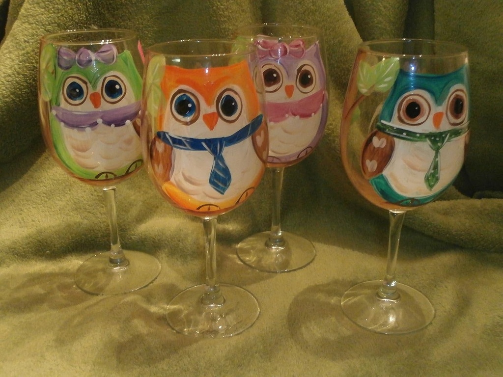 Hand painted owls sitting in a tree. So cute. Great set. usa. Set of 4 goblets. 20 ounces each.