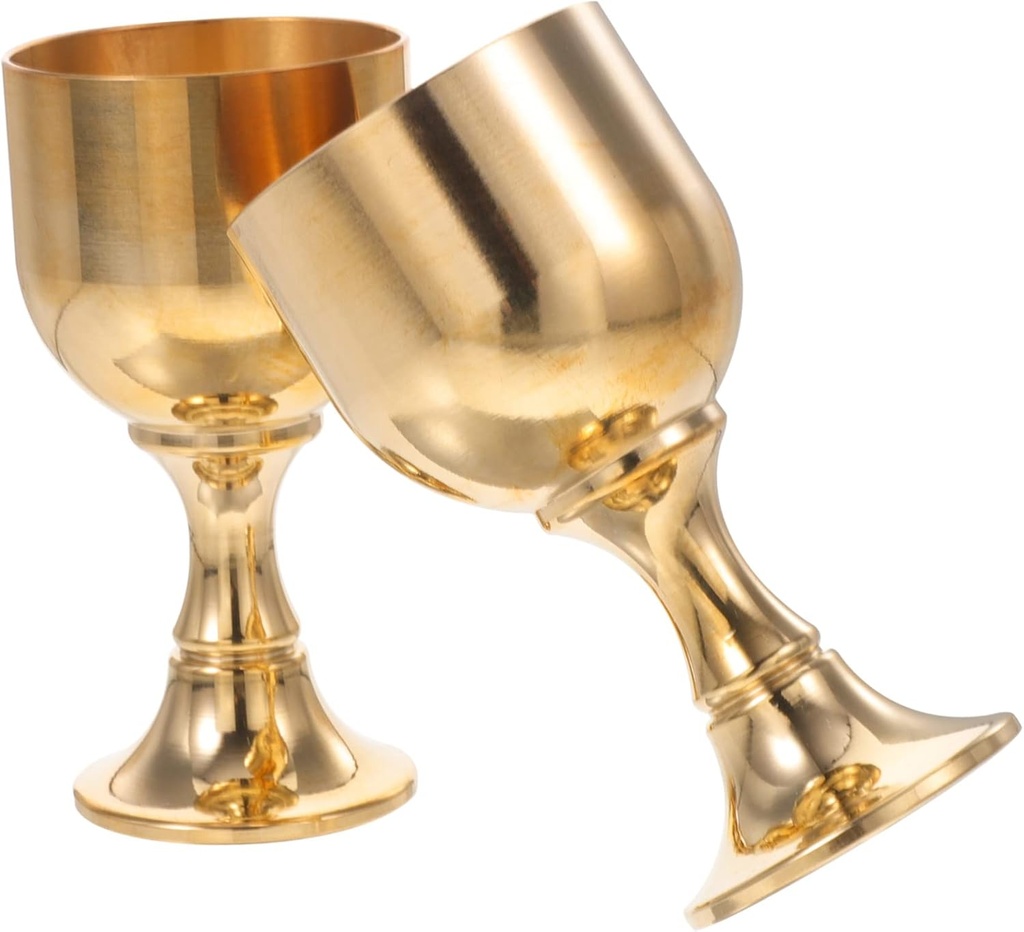 2pcs Retro Liquor Cups Decorative Goblets for Chinese Spirits Comfortable Touch Craftsmanship for Friends and Family