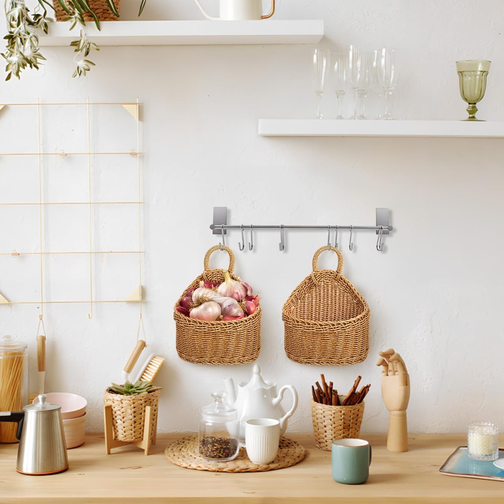dechous-small-wall-hanging-wicker-storag-2.jpg