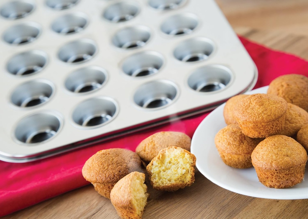 fox-run-mini-muffin-and-cupcake-pan-24-m-4.jpg