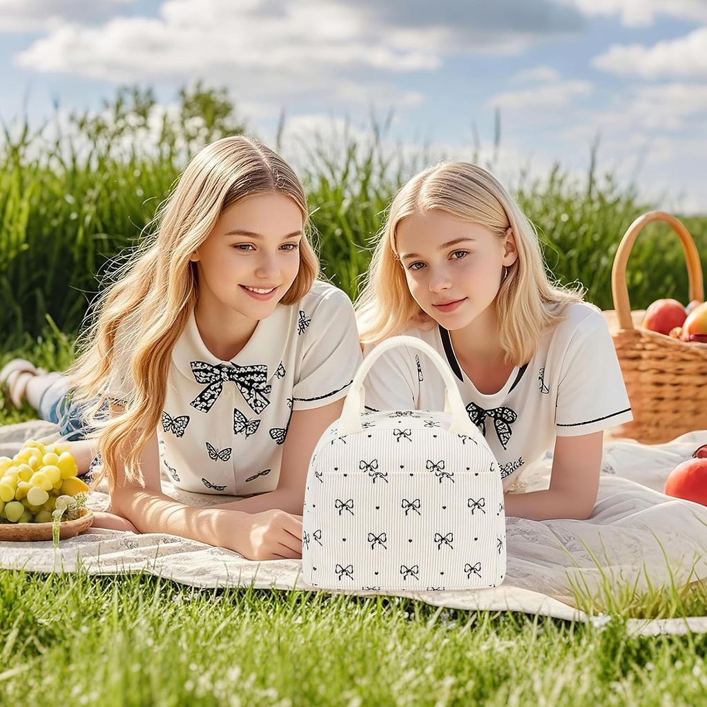 eurcross-cute-bow-tie-lunch-bag-for-girl-2.jpg