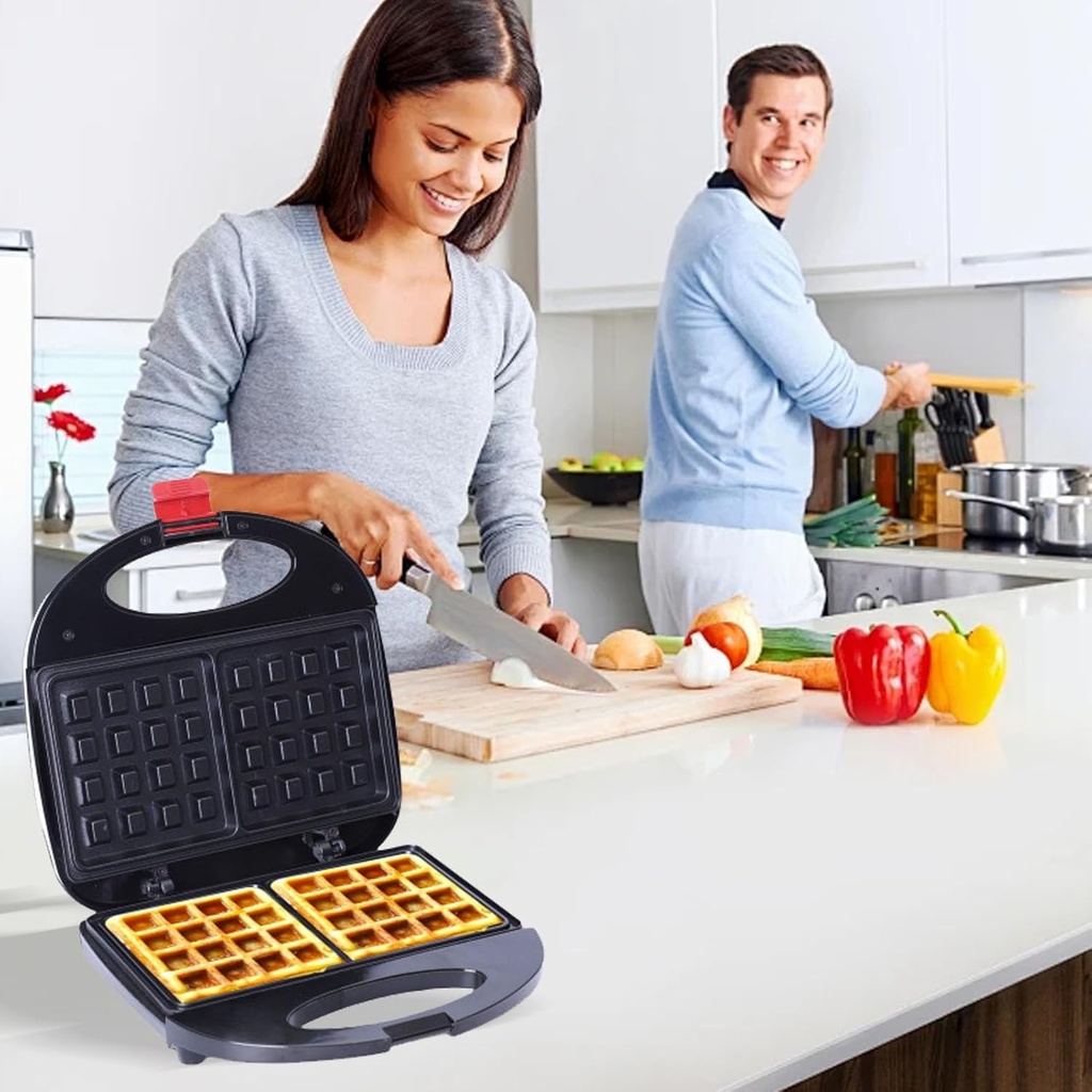 belgian-waffle-maker-750w-non-stick-alum-3.jpg