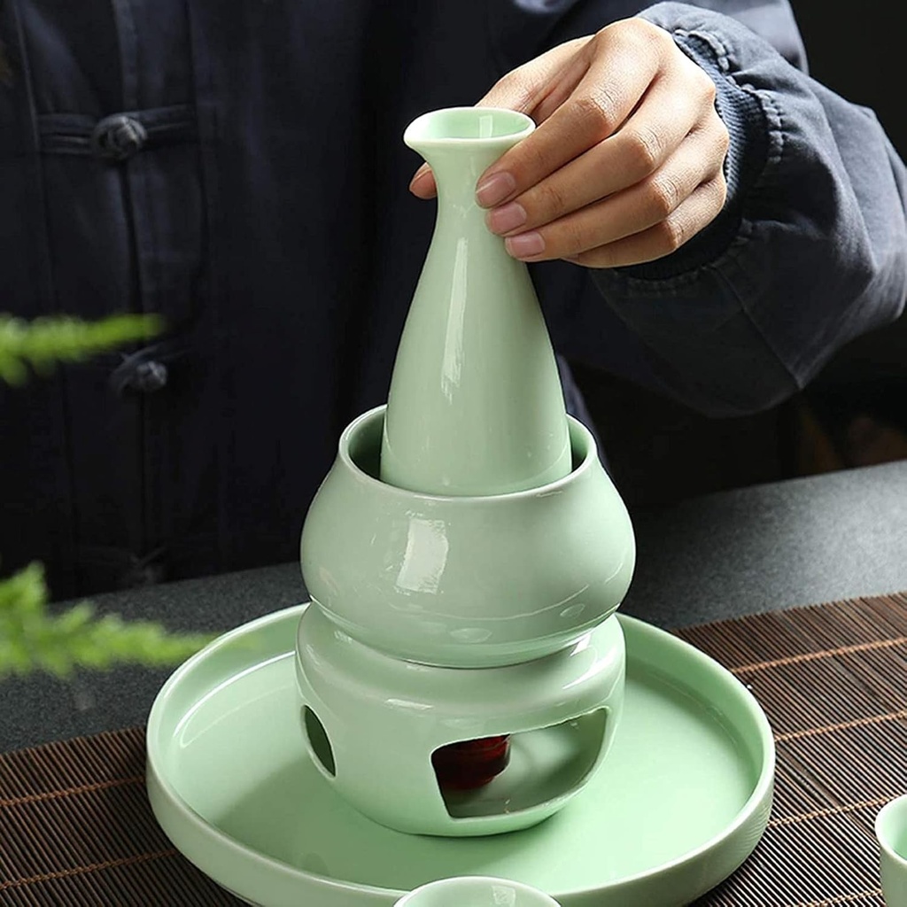 jese-sake-set-and-cups-with-warmer-tradi-2.jpg