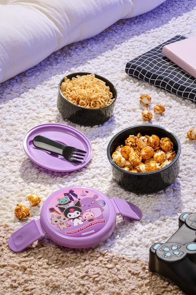 skater-kuromi-2-tier-round-bento-lunch-b-2.jpg