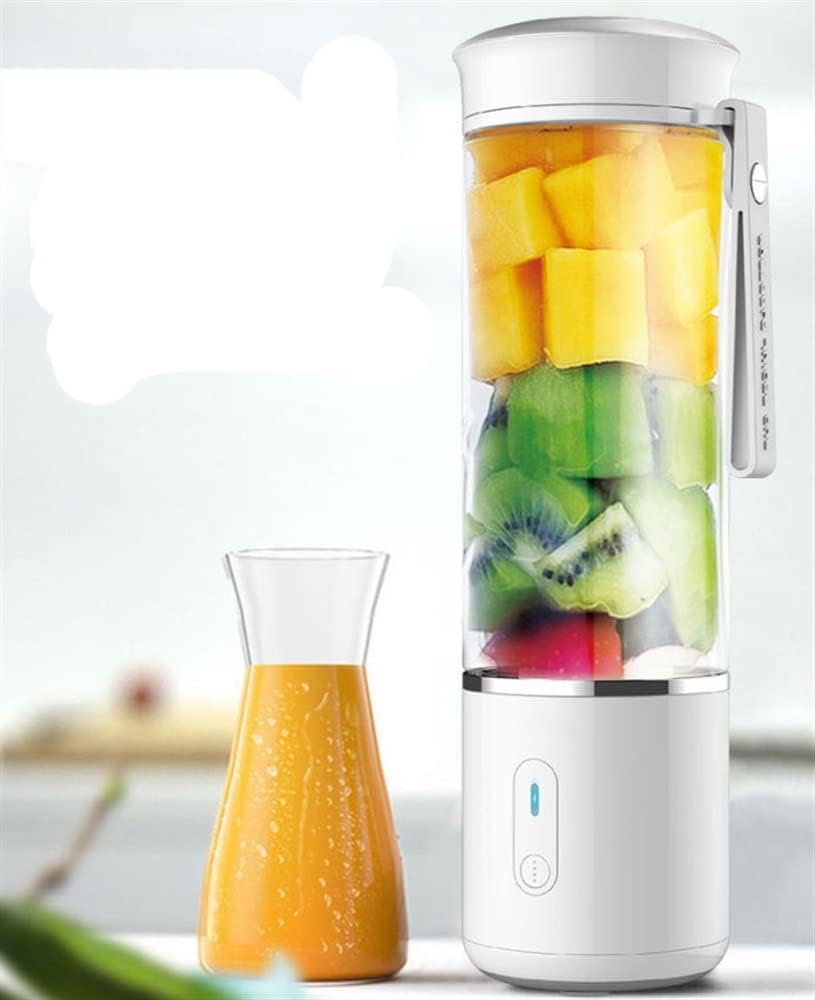 portable-blender-usb-rechargeable-person-3.jpg