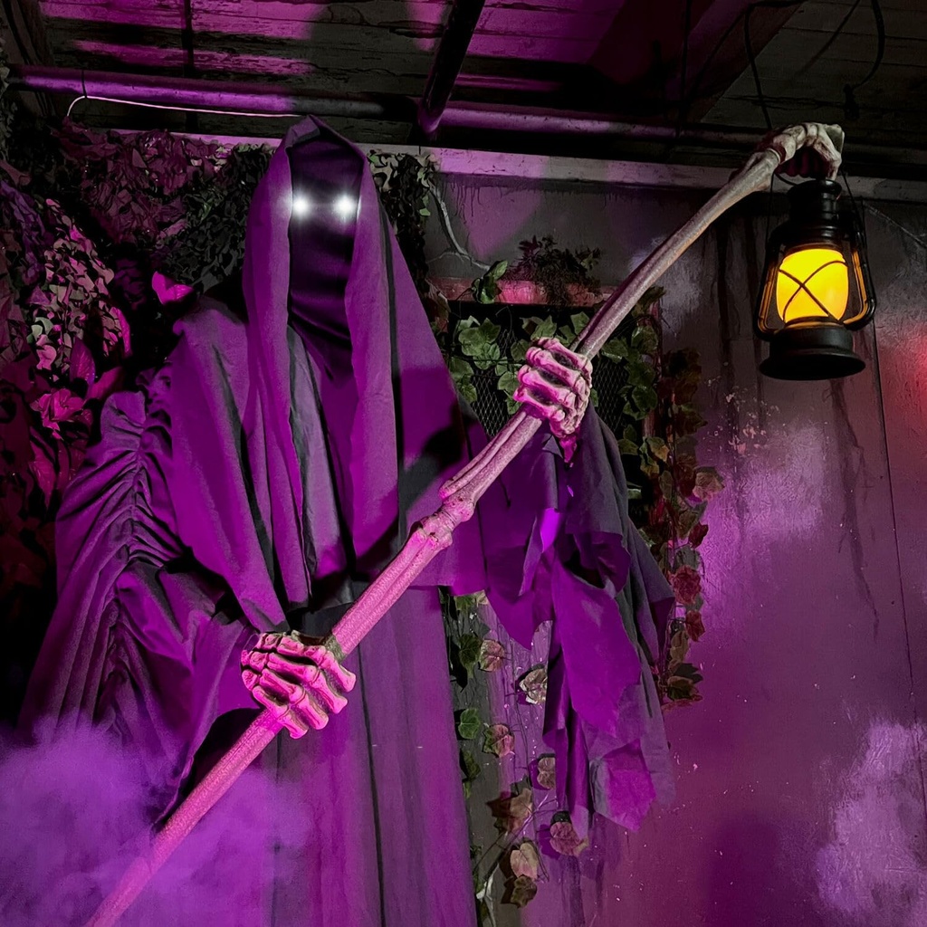 haunted-hill-farm-motion-activated-6-ft--3.jpg