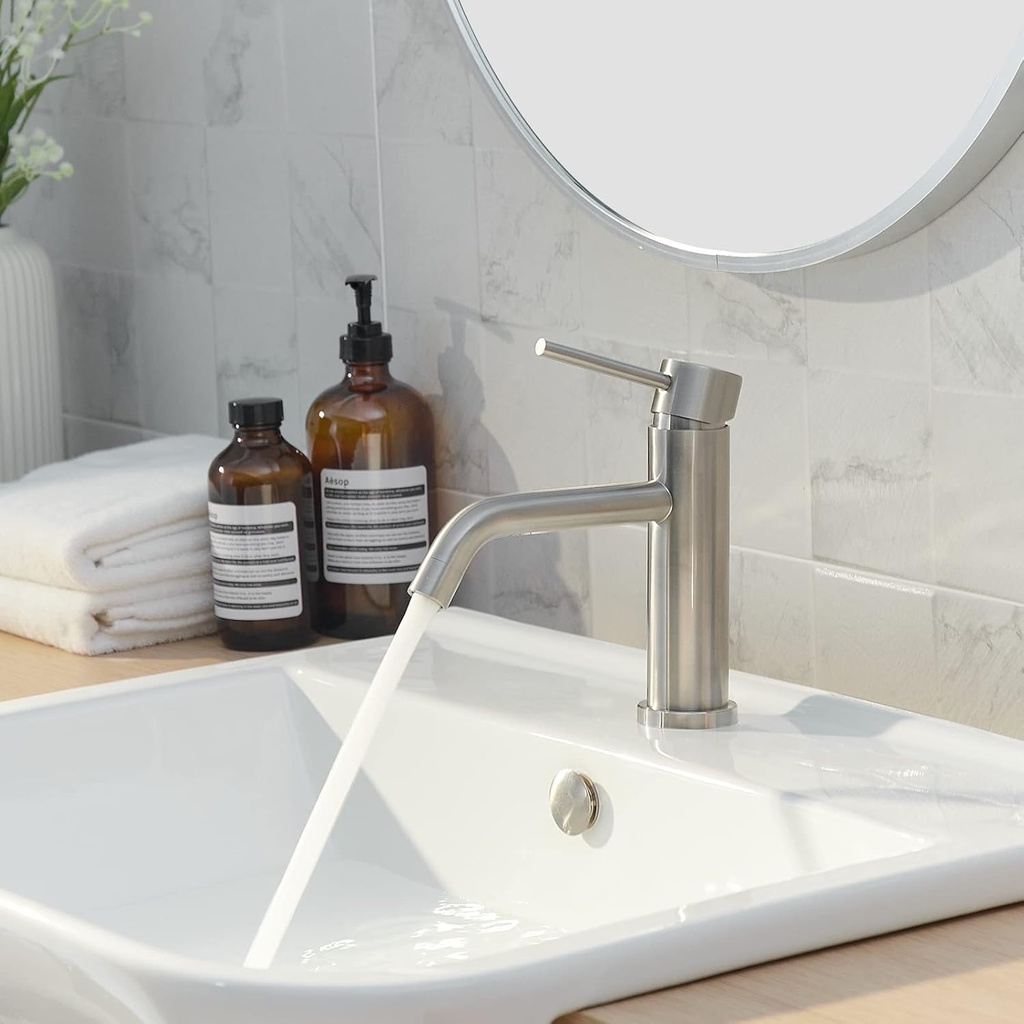 bathroom-sink-faucet-brushed-nickel-sing-2.jpg