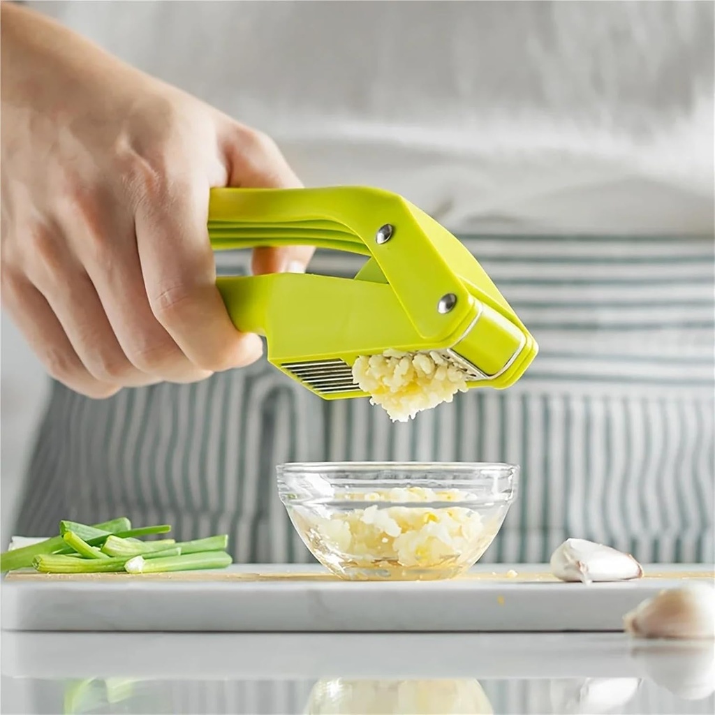 2-in-1-multifunctional-garlic-press---ea-4.jpg