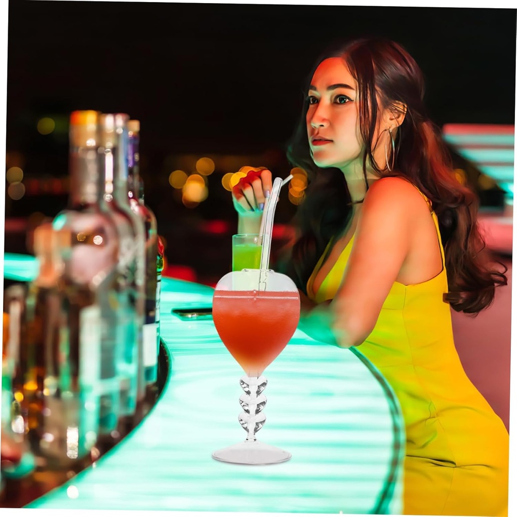 pretyzoom-heart-shaped-cocktail-glasses--2.jpg
