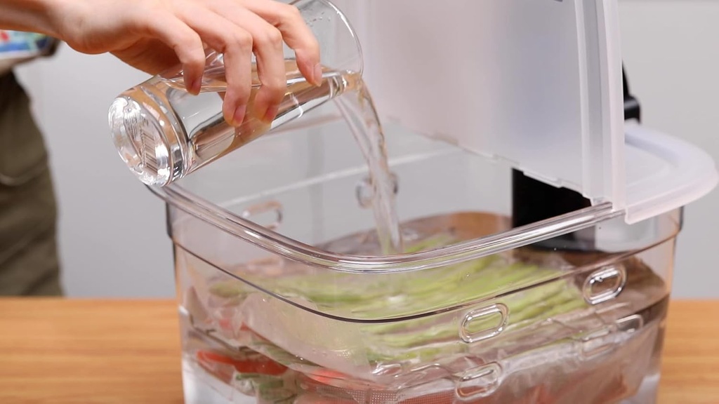 everie-sous-vide-container-12-quarts-wit-6.jpg