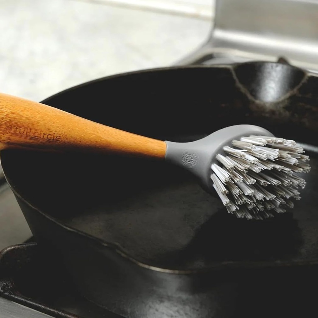 full-circle-scrub-brush-for-cast-iron-co-3.jpg