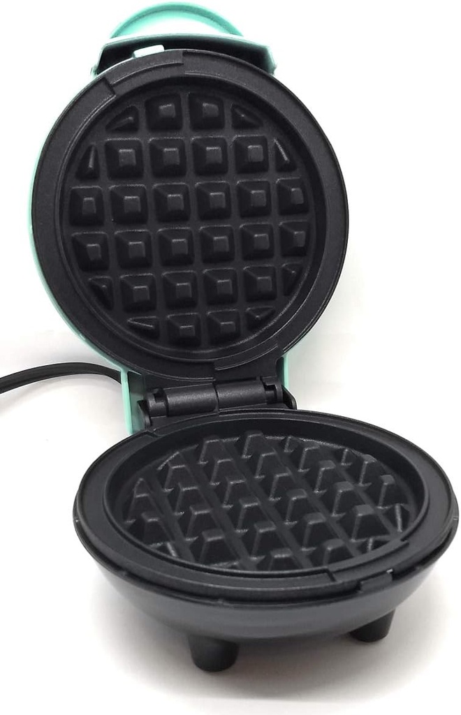 dash-mini-waffle-iron-4-with-the-best-ke-2.jpg