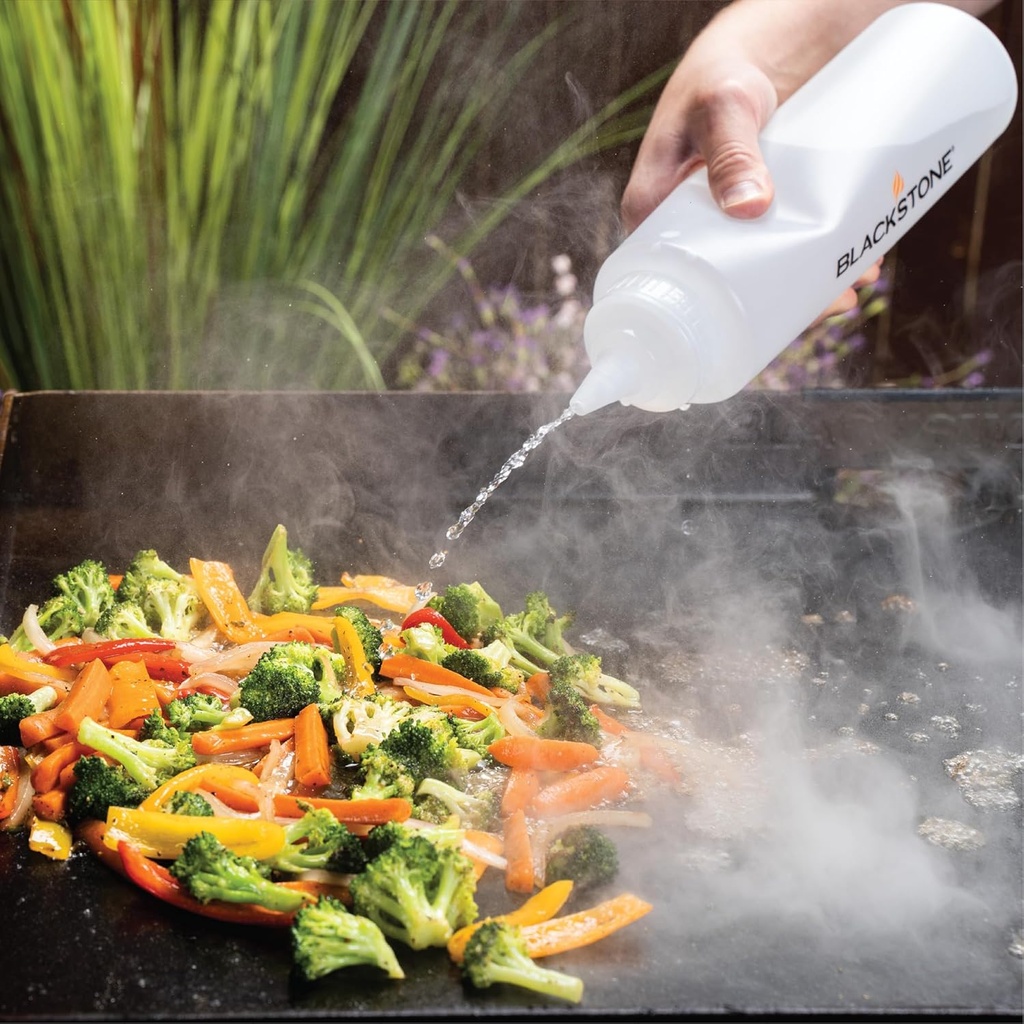 blackstone-5071-32-oz-plastic-squeeze-bo-4.jpg