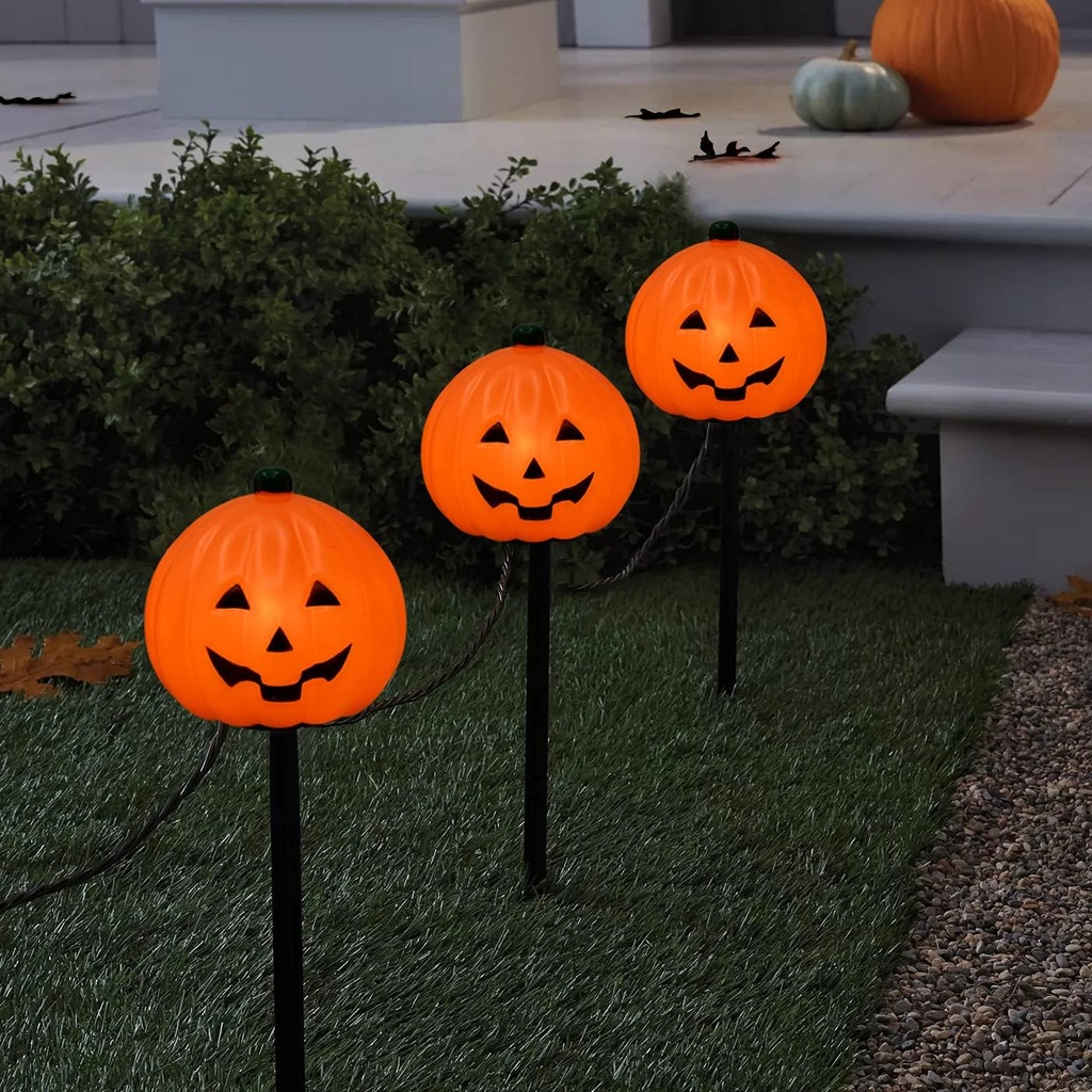 halloween-pumpkin-pathway-markers-lights-4.jpg