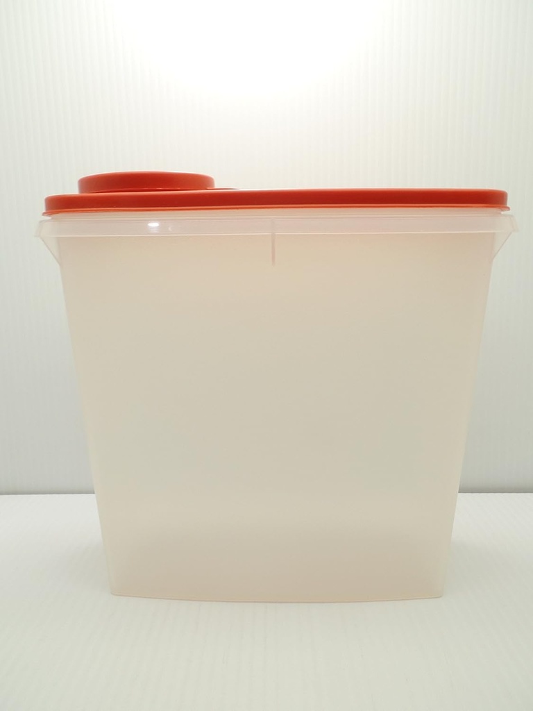 tupperware-cereal-storer-red-seal-2.jpg