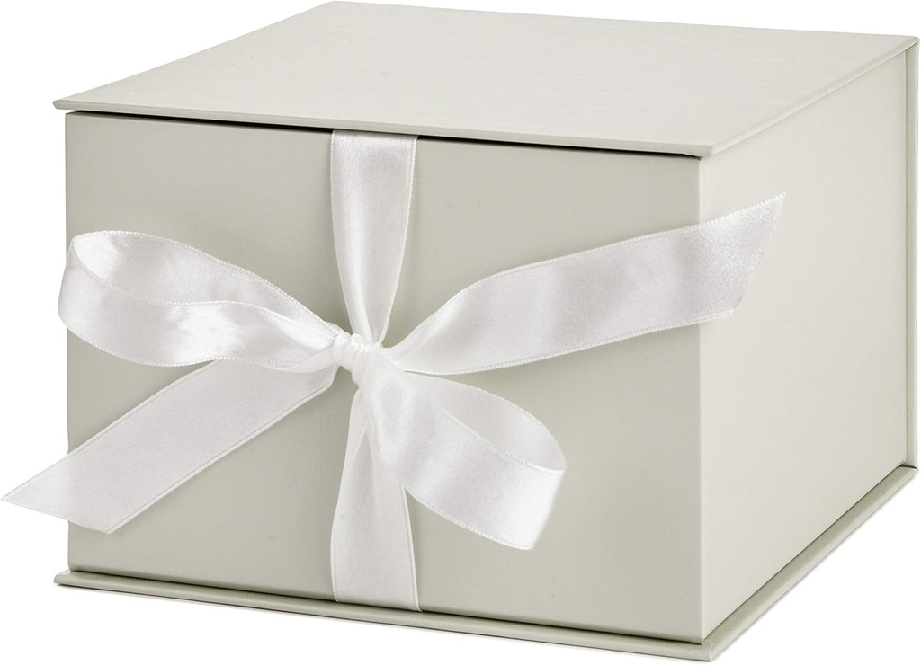 hallmark-medium-gift-box-with-lid-and-sh-5.jpg