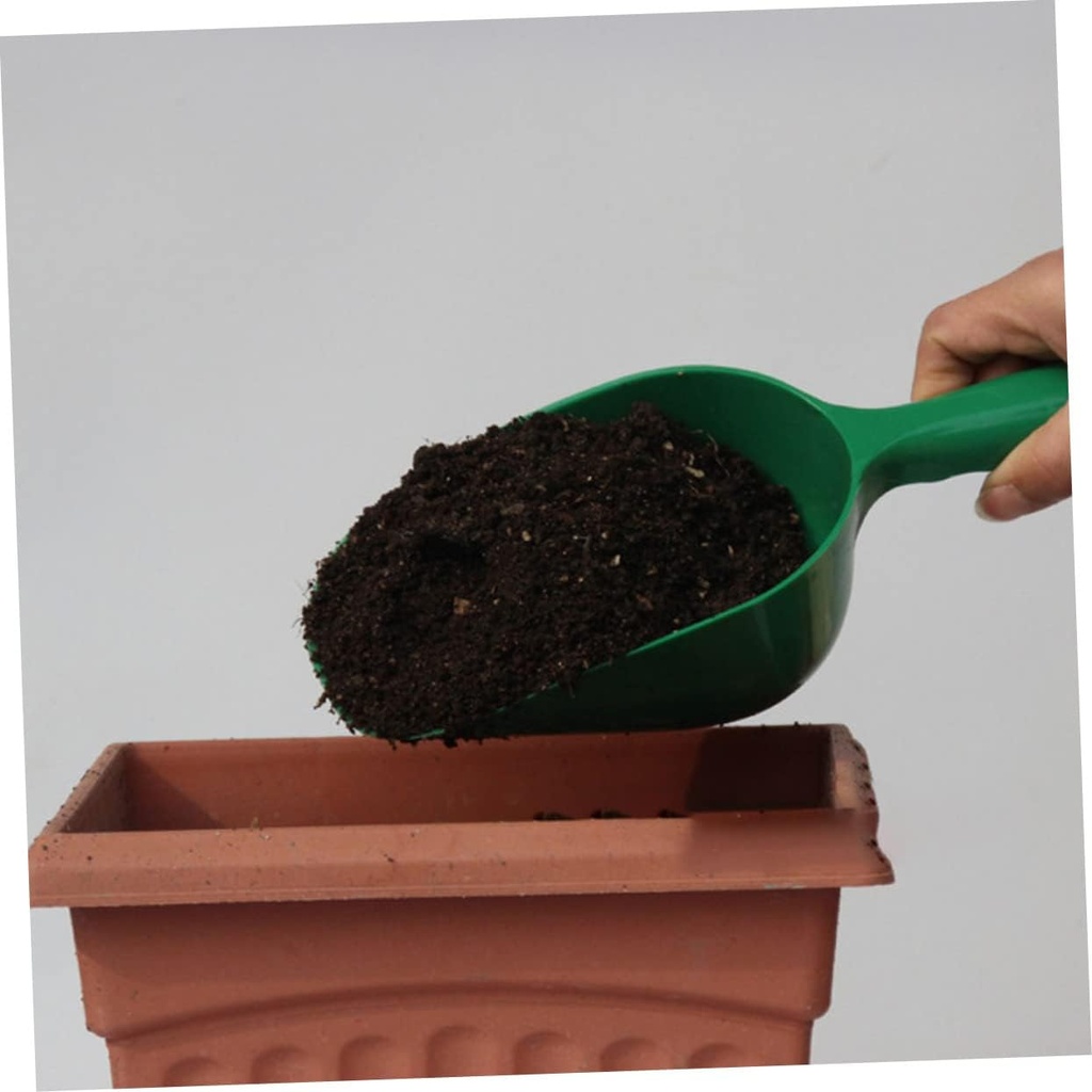 thickened-garden-scoop-for-easy-planting-2.jpg