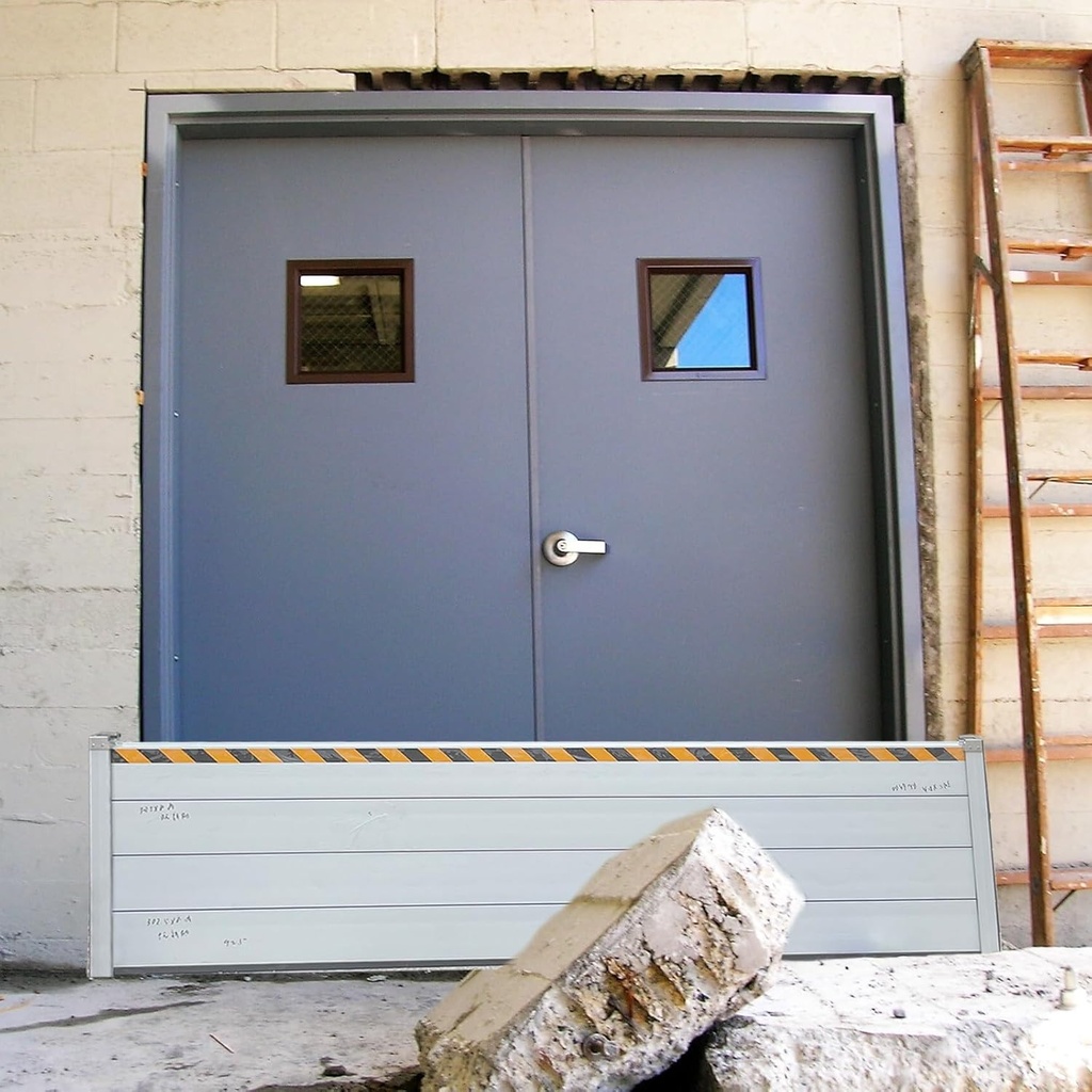 Basement Flood Prevention Barriers For Home Doors Outdoors, Tall 2.6FT Aluminum Baffle Fence Panels/ Reusable Flood Water Diverter Wall Temporary Dams for Street Front Door Entrance Flooding(W 3.1FT/0