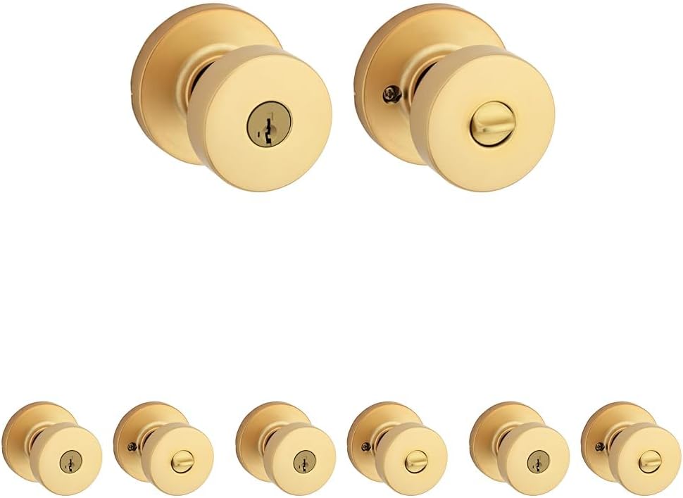 Kwikset Pismo Entry Door Knob with Lock and Key, Secure Keyed Handle Exterior Doorknob, Front Entrance and Bedroom, Satin Brass, Round, Pick Resistant SmartKey Rekey Security, Microban Protection