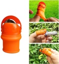12 Pcs Gardening Silicone Thumb Knife Tool Set for Harvesting, Plant Fruit Picking, Trimming, Thumb Cutter for Finger Protection B